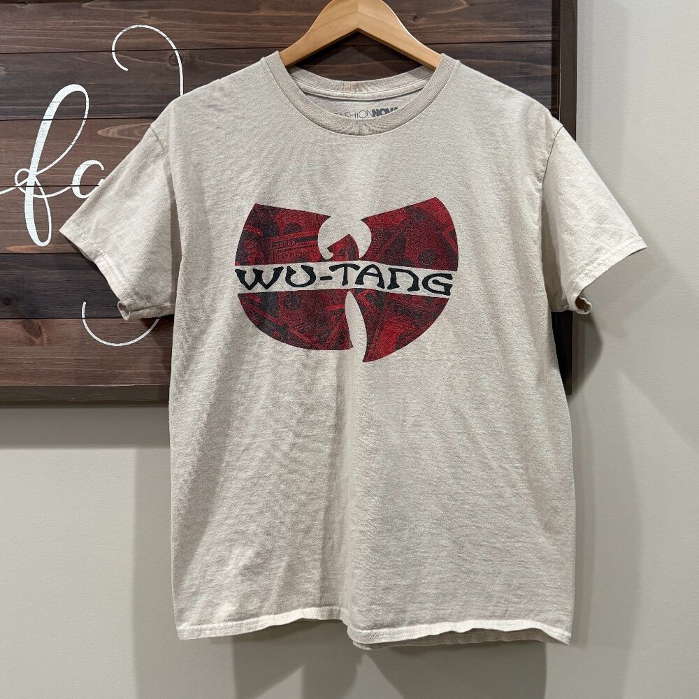 WU-TANG FASHION NOVA GRAPHIC T-SHIRT Women's MEDIUM Retro Hip Hop Short Sleeve